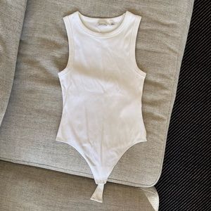 NWOT Aritzia Babaton Formarib Muscle Bodysuit